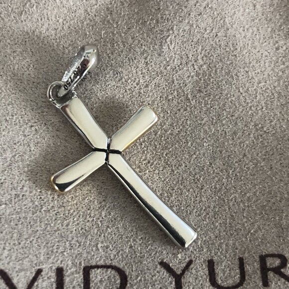 DAVID YURMAN 2MM Cross Necklace in Silver and 18K Gold Adjustable - Picture 3 of 7